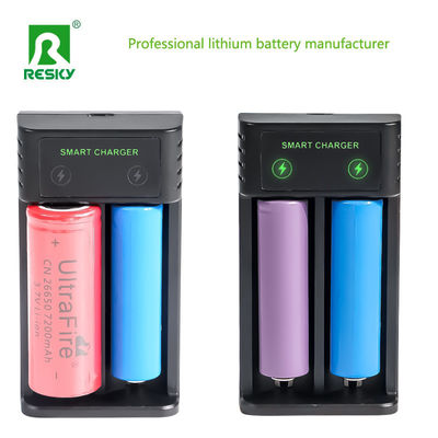 Chargeur de batterie rechargeable USB intelligent 2 fentes pour les piles de lampes de poche